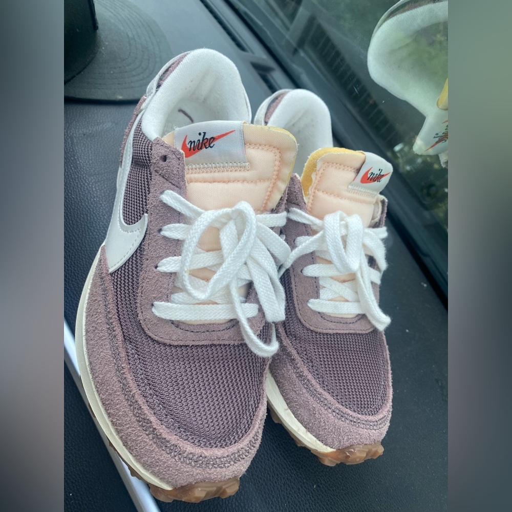 NIKE WAFFLE Debut Running Shoes Size 6